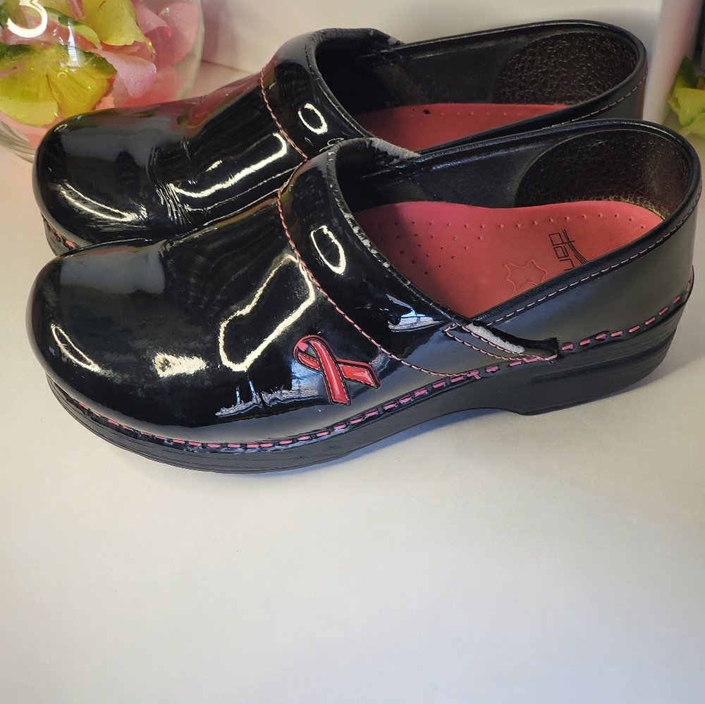 DANSKO CLOGS BREAST CANCER AWARENESS
